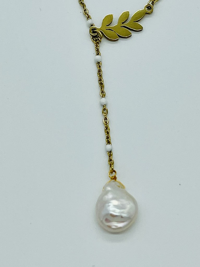 Drop Pearl Gold Necklace