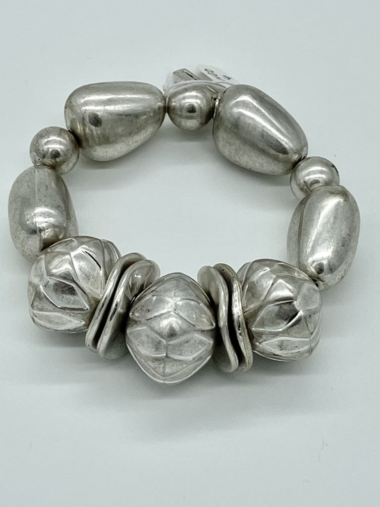 Attractive Over-size Chunky Bracelet