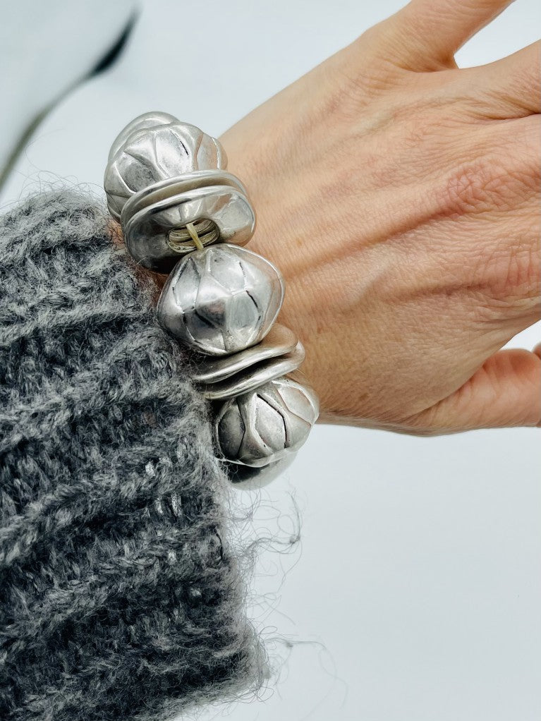 Attractive Over-size Chunky Bracelet