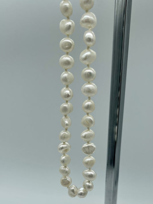 Fresh Water Short Pearl Necklace