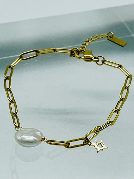 Delicate wide Chain & Pearl Bracelet